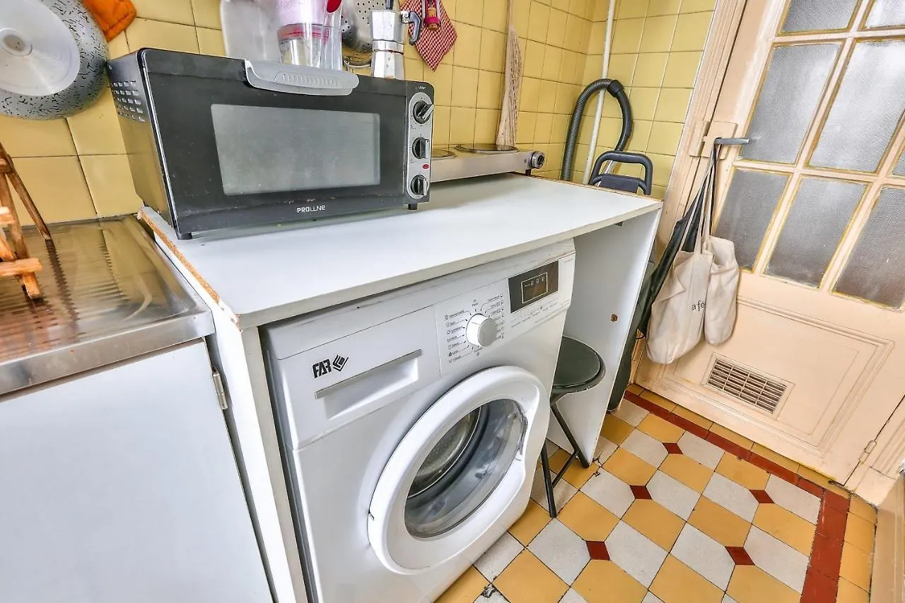 Charming Apartment Near The Place De La Nation Parigi