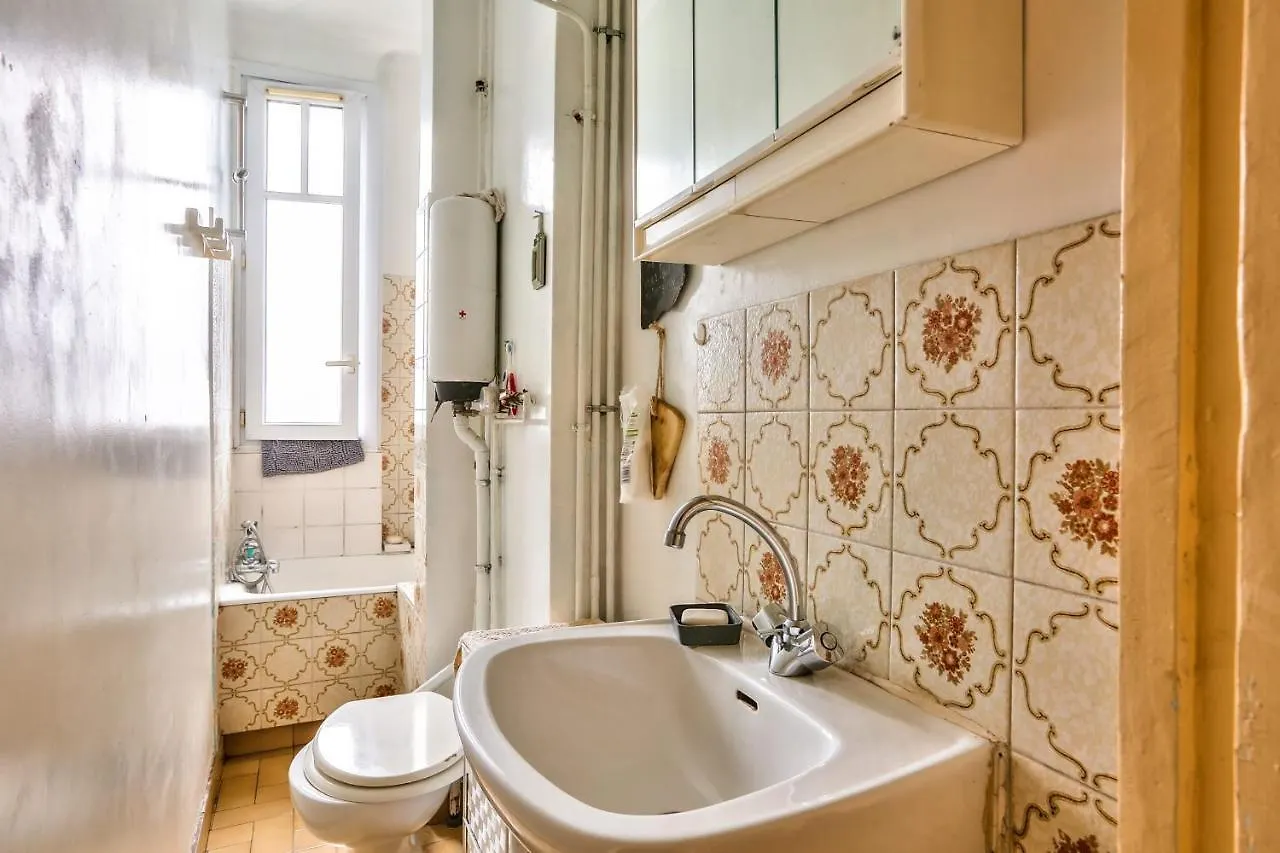 Charming Apartment Near The Place De La Nation Parigi 0*,  Francia